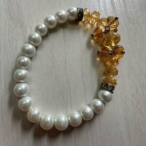 Pearl & crystal bracelet